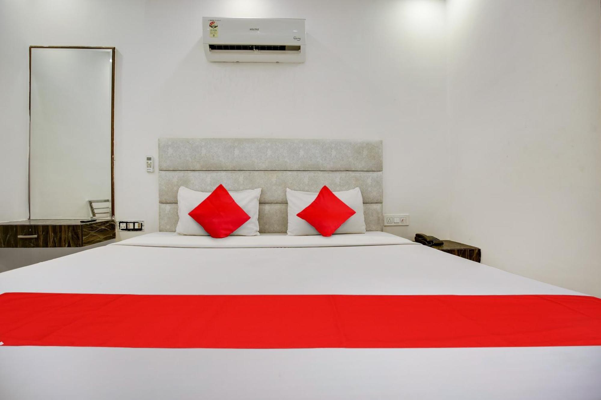 Zirakpur Hotel O Av Continental מראה חיצוני תמונה