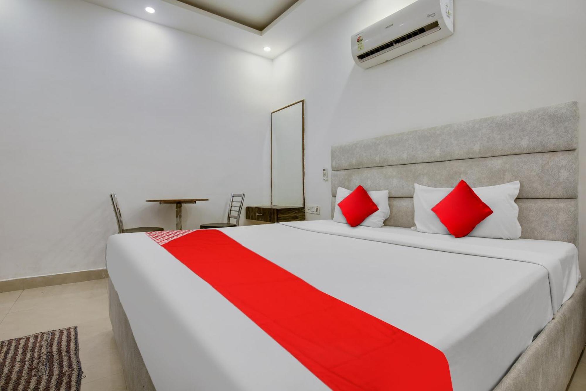 Zirakpur Hotel O Av Continental מראה חיצוני תמונה