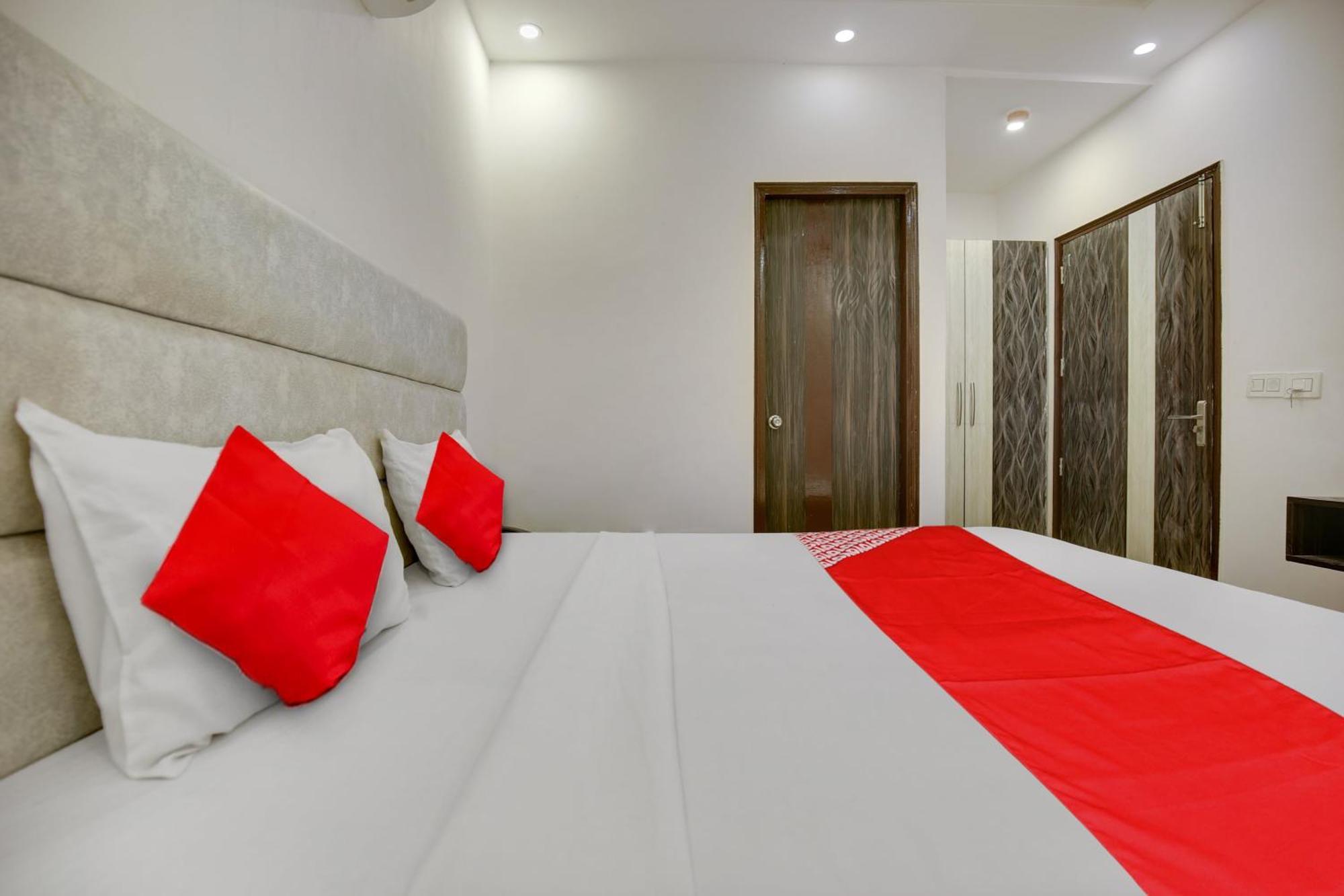 Zirakpur Hotel O Av Continental מראה חיצוני תמונה